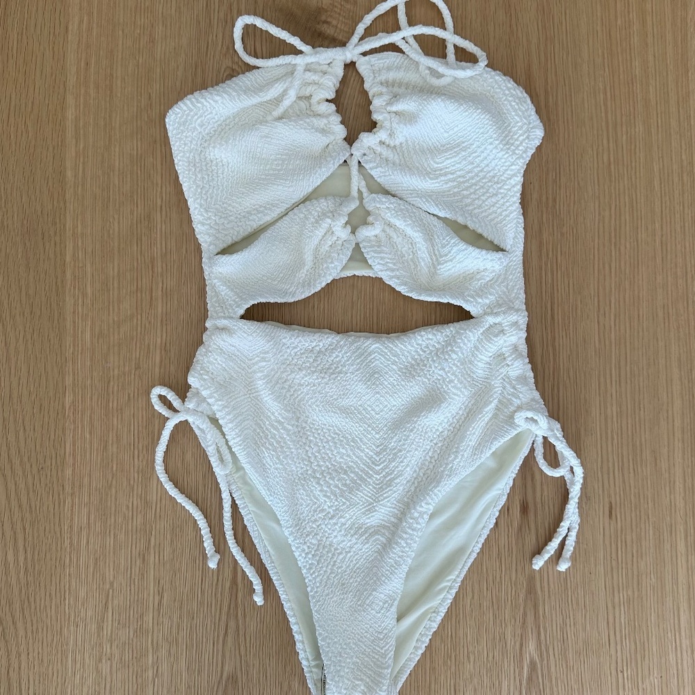 DEVON WINDSOR White Textured Cutout One-Piece Swimsuit